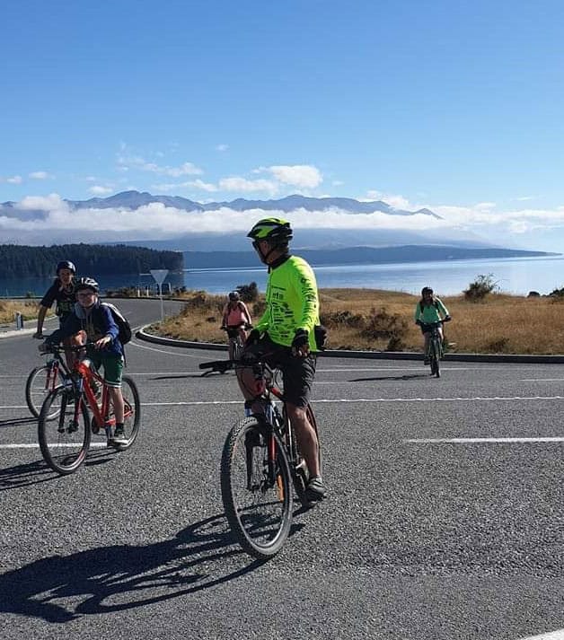Kids-on-bikes-2